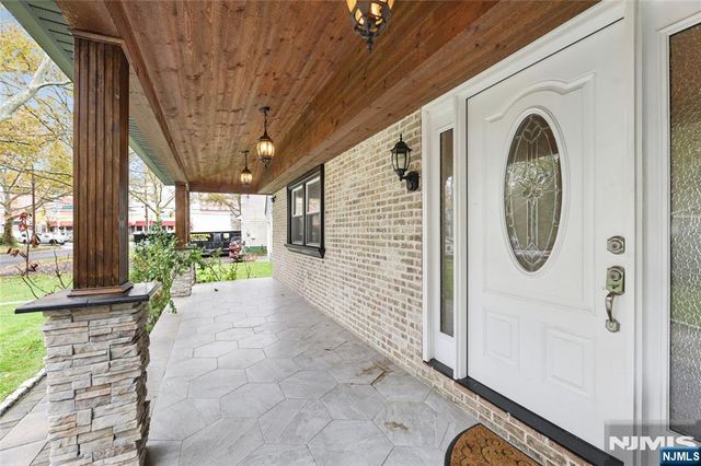 707 Chadwick Drive, Paramus, NJ 07652