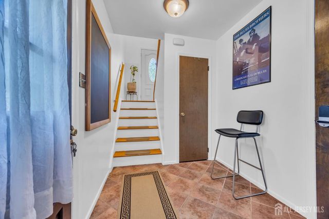 7 S Brook Drive, Milltown, NJ 08850