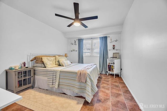 7 S Brook Drive, Milltown, NJ 08850