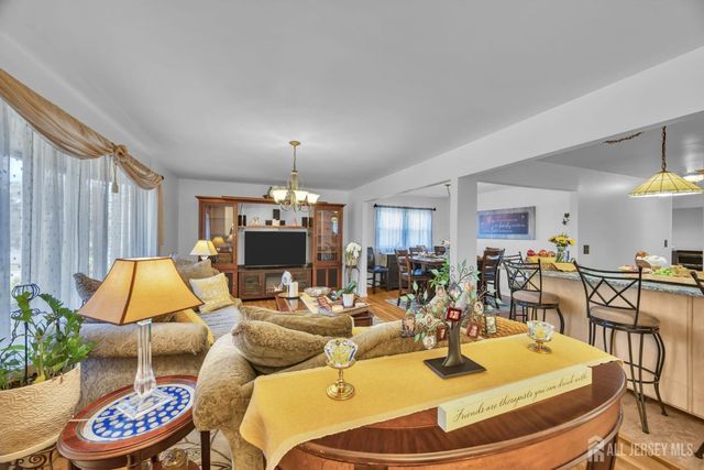 7 S Brook Drive, Milltown, NJ 08850