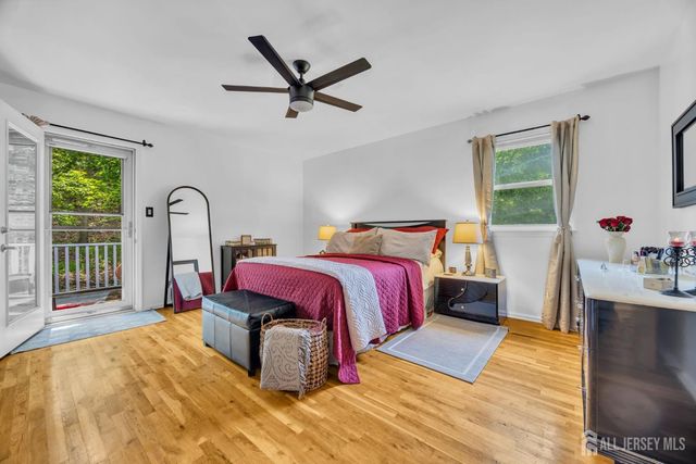 7 S Brook Drive, Milltown, NJ 08850