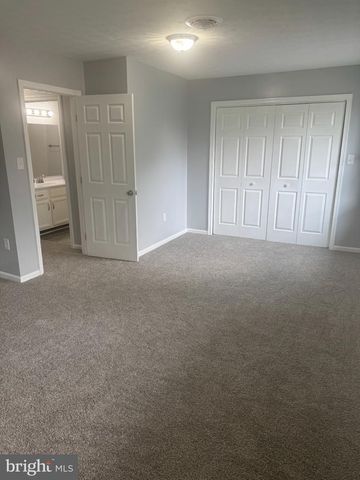 623 THOMPSON ST, Strasburg, VA 22641
