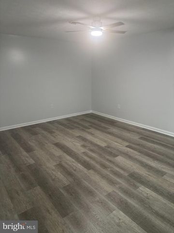 623 THOMPSON ST, Strasburg, VA 22641