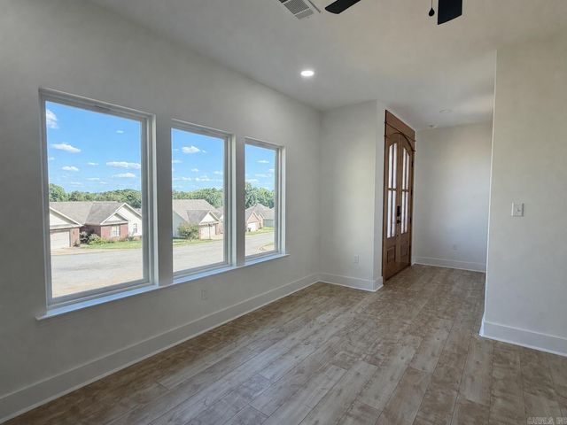 1015 Clinton Court, Alexander, AR 72002
