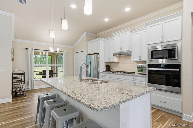 1724 E Gate Dancer Circle, Inverness, FL 34453