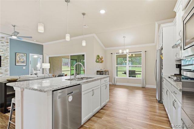 1724 E Gate Dancer Circle, Inverness, FL 34453
