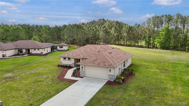 1724 E Gate Dancer Circle, Inverness, FL 34453
