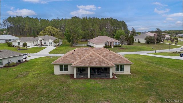 1724 E Gate Dancer Circle, Inverness, FL 34453