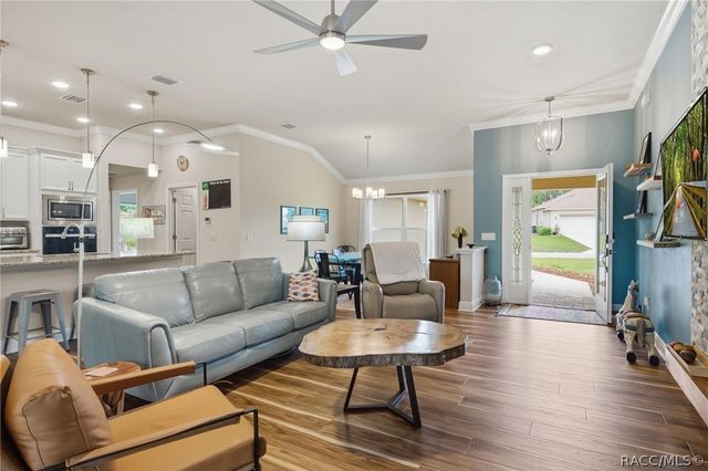 1724 E Gate Dancer Circle, Inverness, FL 34453
