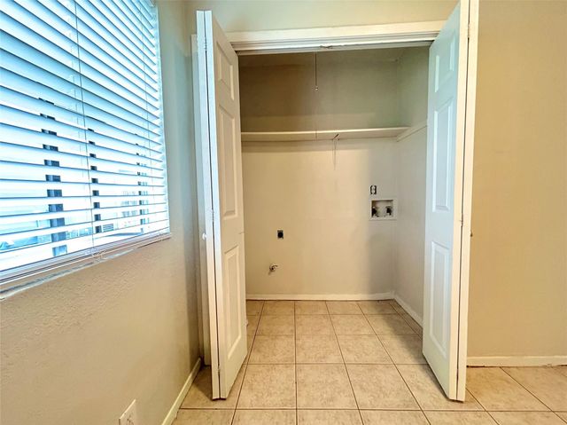2300 Cedrick CV A, Austin, TX 78748