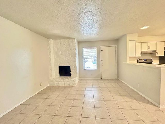2300 Cedrick CV A, Austin, TX 78748