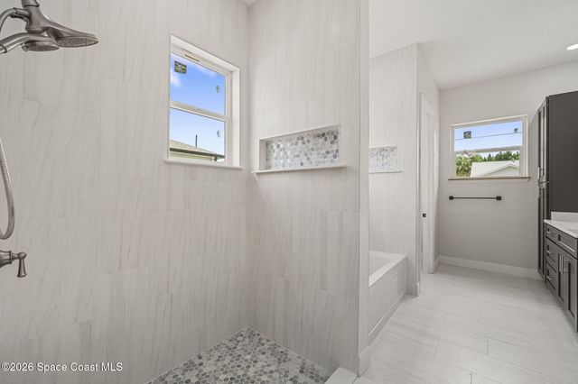 708 Daysland Avenue SW, Palm Bay, FL 32908