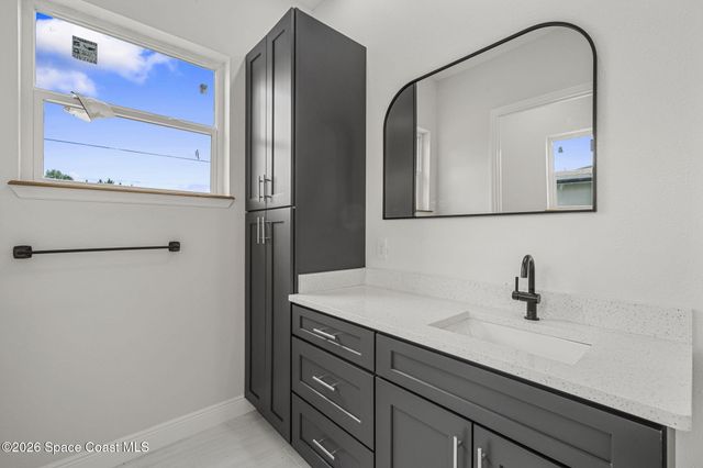 708 Daysland Avenue SW, Palm Bay, FL 32908