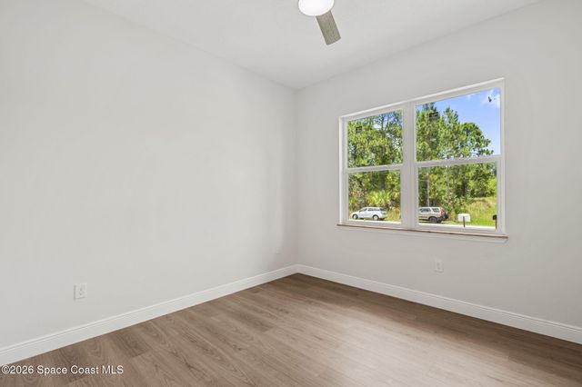 708 Daysland Avenue SW, Palm Bay, FL 32908