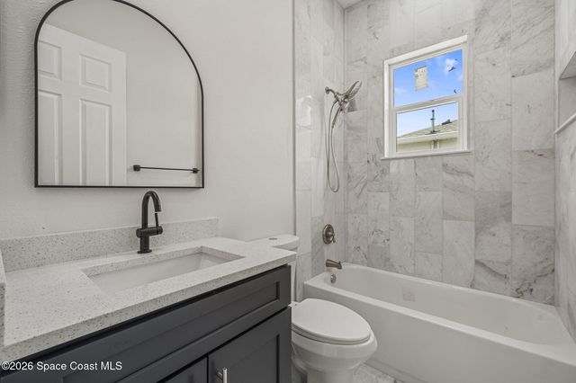 708 Daysland Avenue SW, Palm Bay, FL 32908