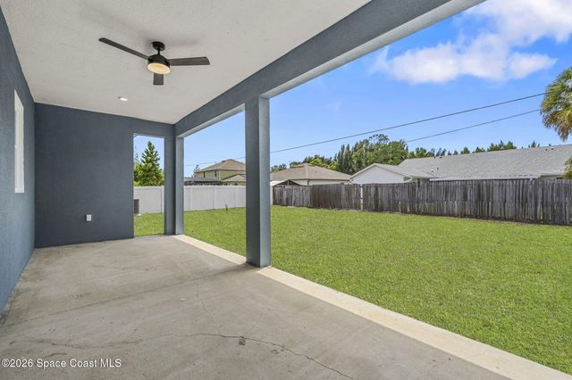 708 Daysland Avenue SW, Palm Bay, FL 32908