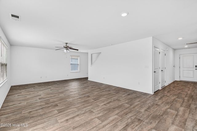 681 Loftus Way NE, Leland, NC 28451