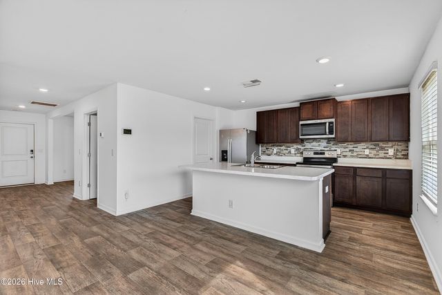 681 Loftus Way NE, Leland, NC 28451