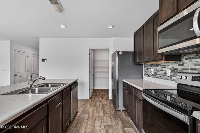681 Loftus Way NE, Leland, NC 28451