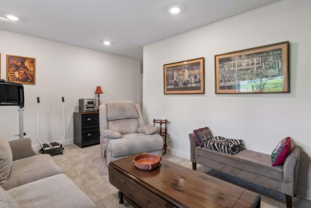105 2nd Street SW, Delano, MN 55328