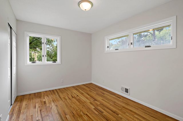 6937 Stillwater Boulevard N, Oakdale, MN 55128