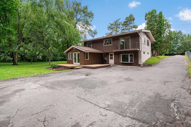 6937 Stillwater Boulevard N, Oakdale, MN 55128