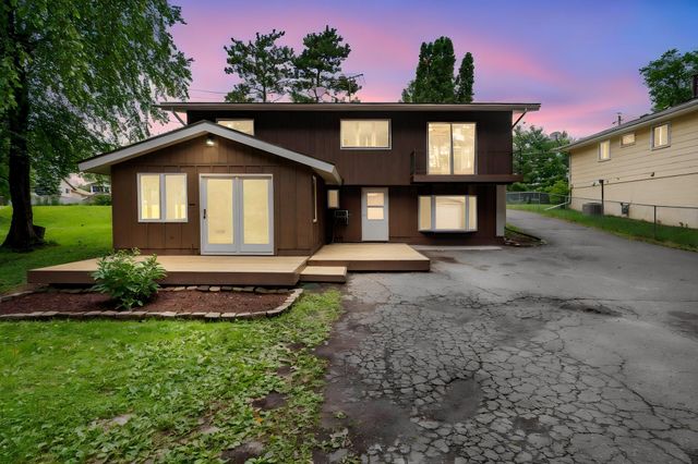 6937 Stillwater Boulevard N, Oakdale, MN 55128