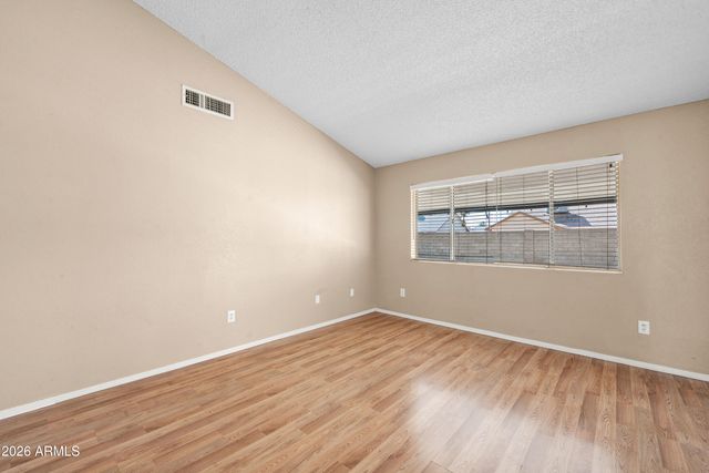 8715 W TOWNLEY Avenue, Peoria, AZ 85345