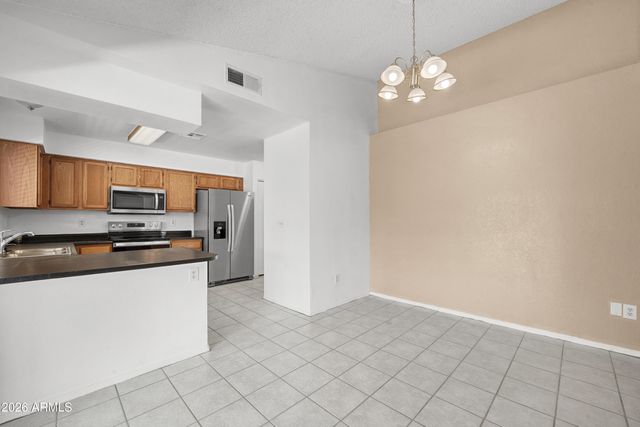 8715 W TOWNLEY Avenue, Peoria, AZ 85345