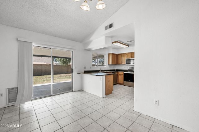 8715 W TOWNLEY Avenue, Peoria, AZ 85345