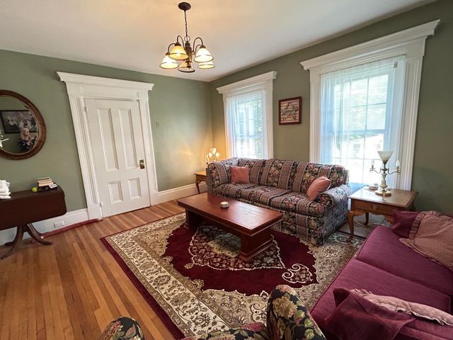 146 N Main Street, Wolfeboro, NH 03894