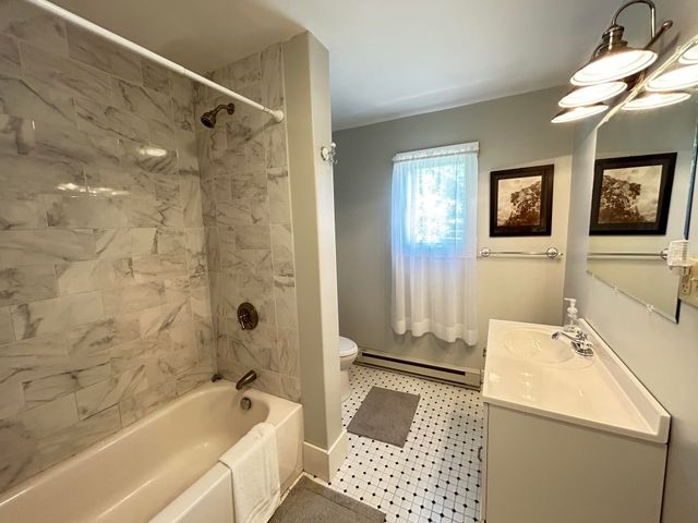 146 N Main Street, Wolfeboro, NH 03894