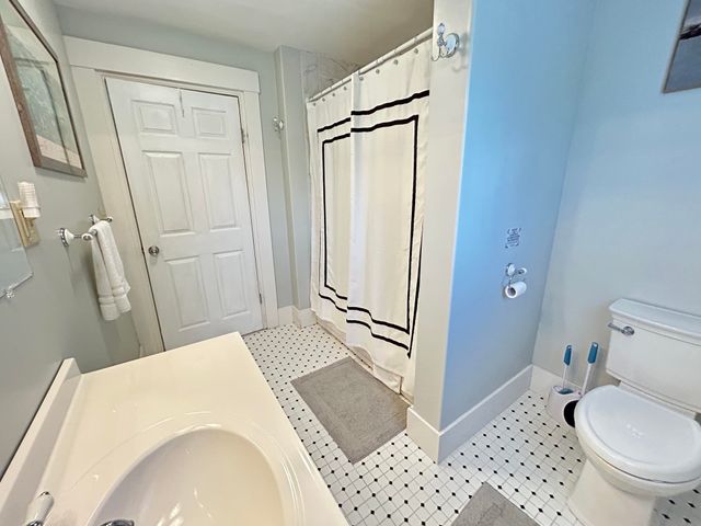 146 N Main Street, Wolfeboro, NH 03894