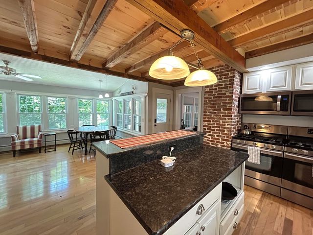 146 N Main Street, Wolfeboro, NH 03894