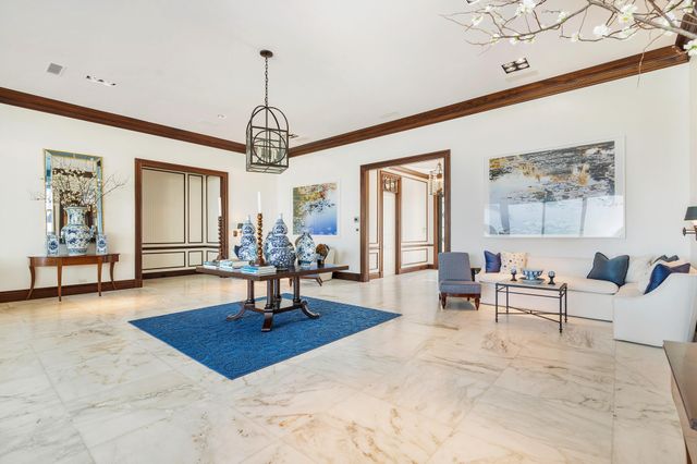 5 Via Los Incas, Palm Beach, FL 33480