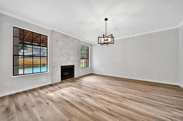 100 E Stony End Place, The Woodlands, TX 77381