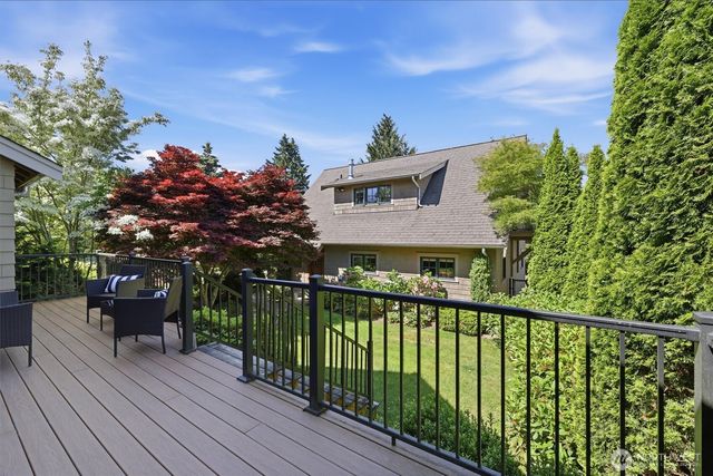 5937 37th Avenue SW, Seattle, WA 98126