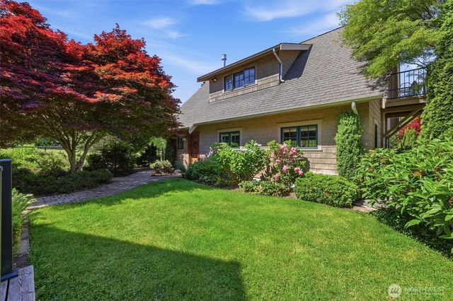 5937 37th Avenue SW, Seattle, WA 98126