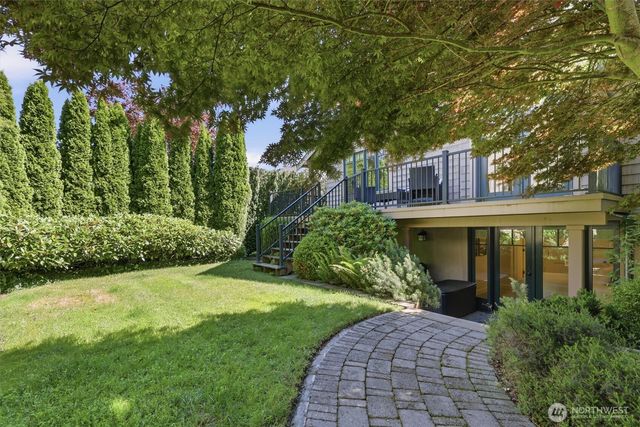 5937 37th Avenue SW, Seattle, WA 98126
