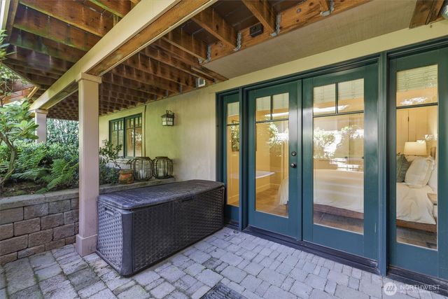 5937 37th Avenue SW, Seattle, WA 98126