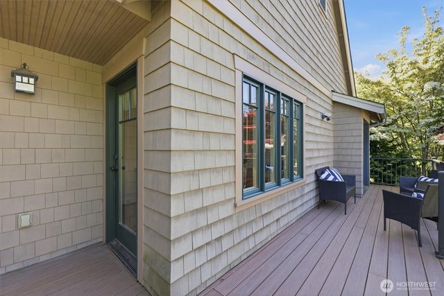 5937 37th Avenue SW, Seattle, WA 98126
