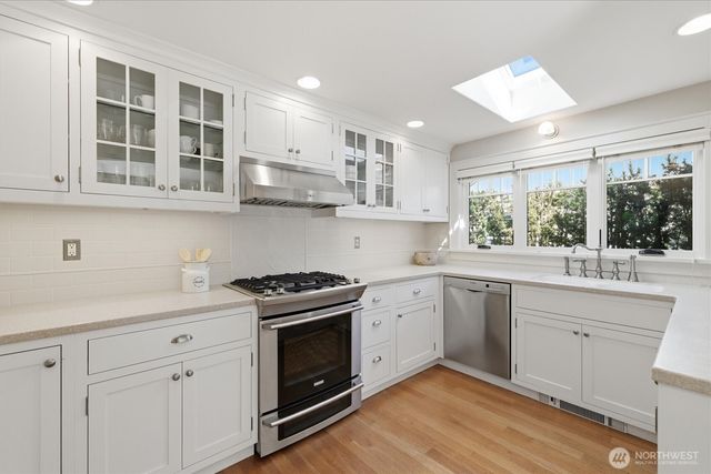 5937 37th Avenue SW, Seattle, WA 98126