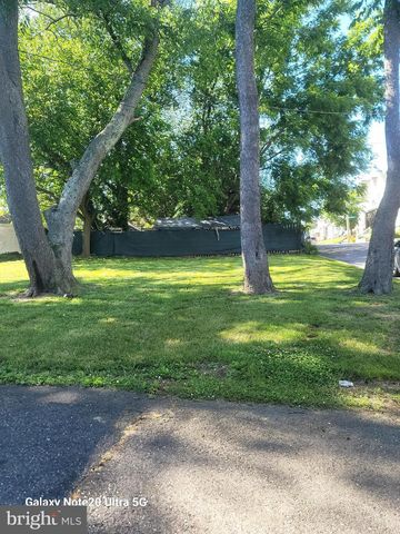 96 9TH AVENUE, Wilmington, DE 19805
