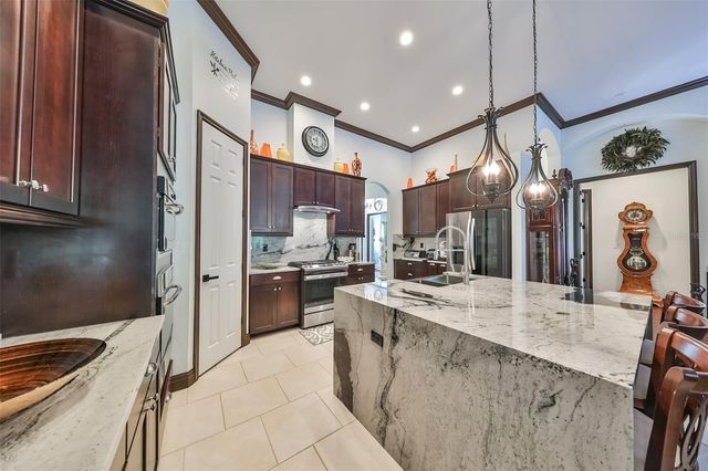 6646 PARK STRAND DRIVE, Apollo Beach, FL 33572