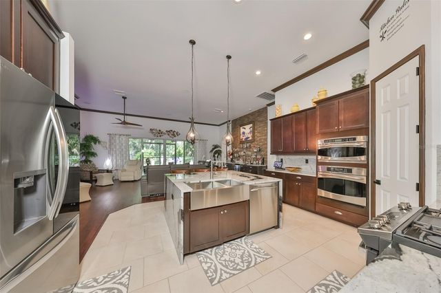 6646 PARK STRAND DRIVE, Apollo Beach, FL 33572
