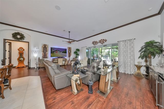6646 PARK STRAND DRIVE, Apollo Beach, FL 33572