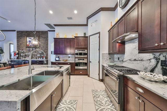 6646 PARK STRAND DRIVE, Apollo Beach, FL 33572