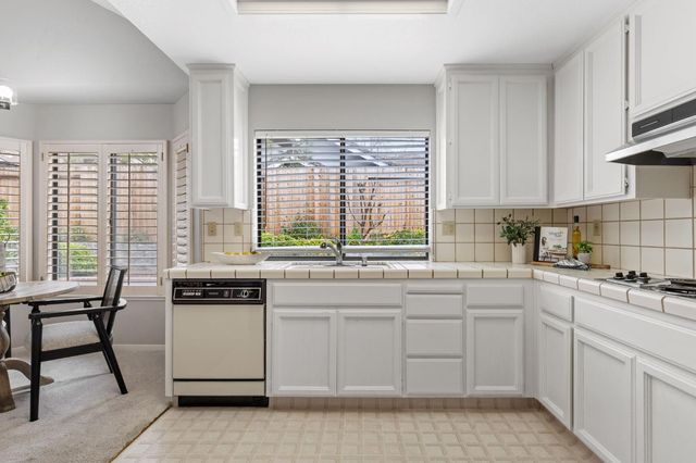 403 Hanworth Ct, Roseville, CA 95661