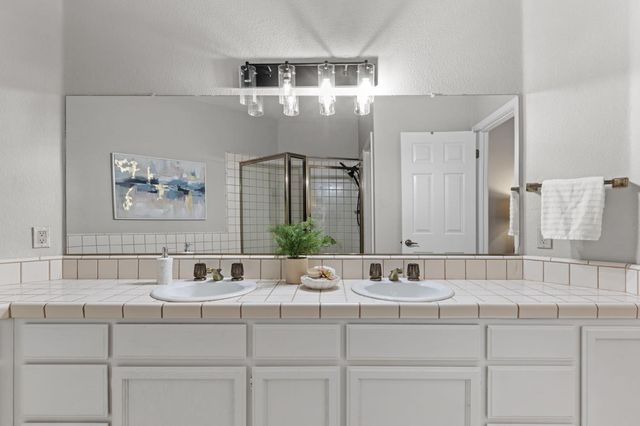 403 Hanworth Ct, Roseville, CA 95661