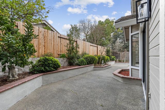 403 Hanworth Ct, Roseville, CA 95661